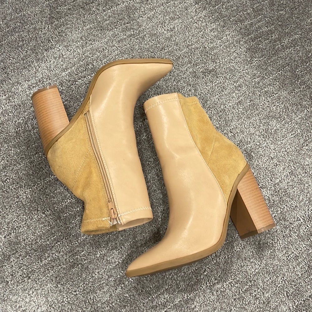 Lulus, tan, booties
